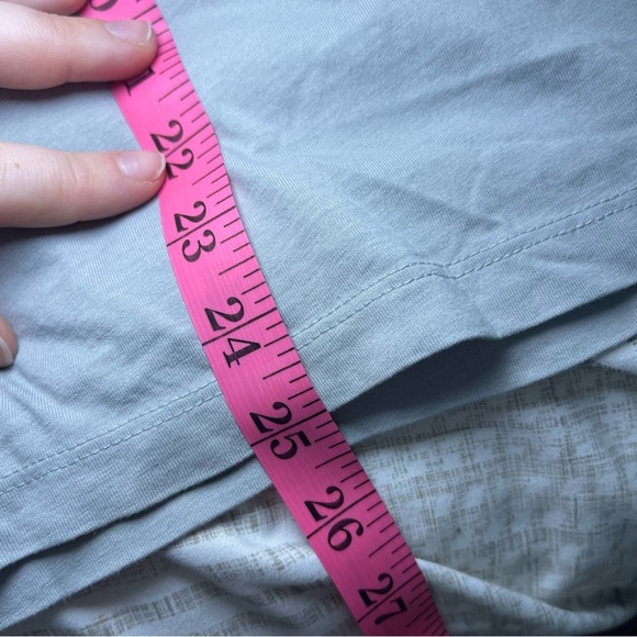 Vineyard Vines Junior XL Gray casual coastal Long Sleeve Tee Tie-Dye Whale Logo - Picture 10 of 10